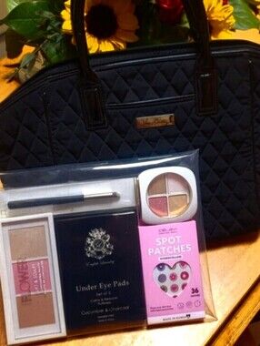 🌻🌸💕 Vera Bradley Black Quilted Medium Tote & Cosmetic Bundle